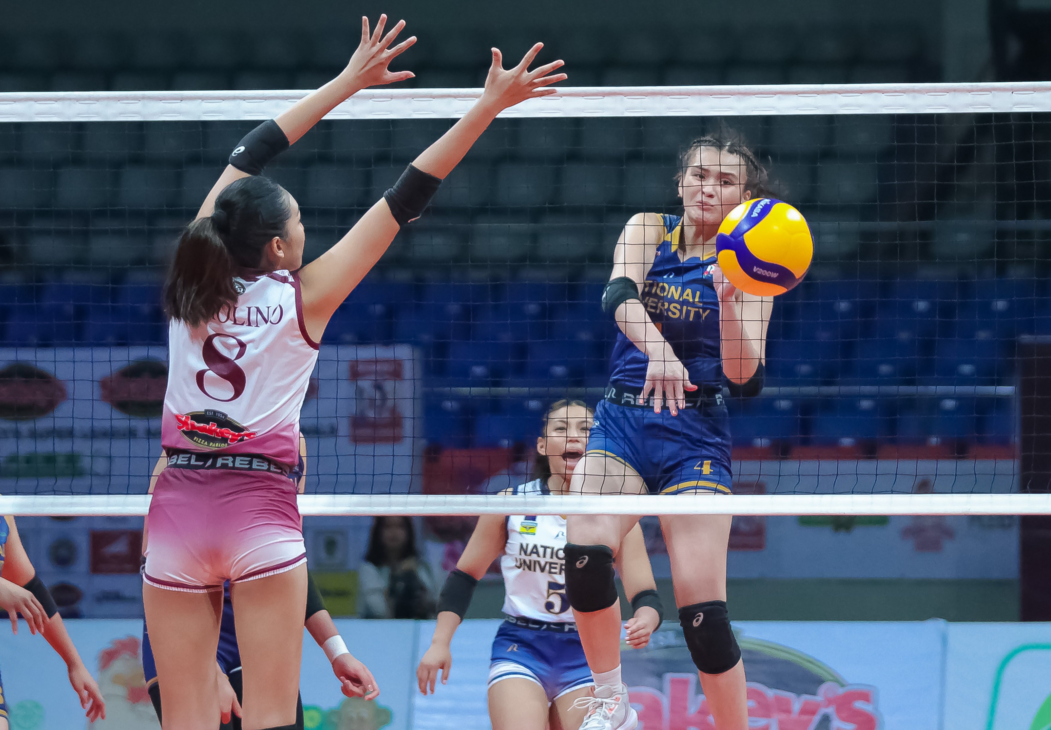Lady Bulldogs 
show deadly form